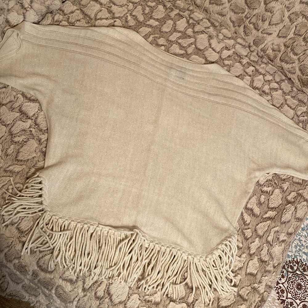 New Directipns short Sleeved Sweater, Size L